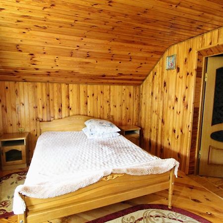 Cottage "Kliverent" Yaremche Ngoại thất bức ảnh