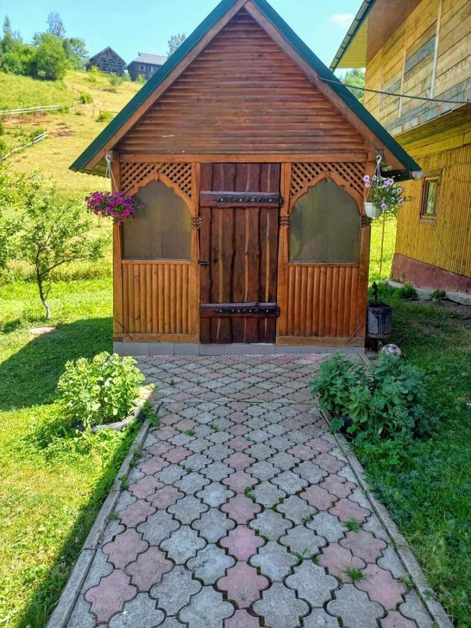 Cottage "Kliverent" Yaremche Ngoại thất bức ảnh