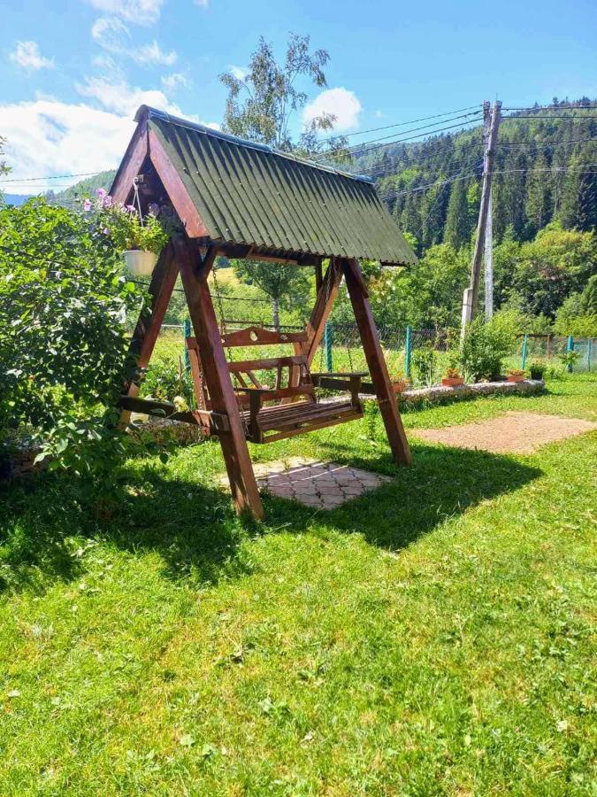 Cottage "Kliverent" Yaremche Ngoại thất bức ảnh