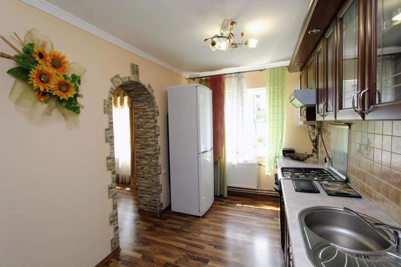 Cottage "Kliverent" Yaremche Ngoại thất bức ảnh