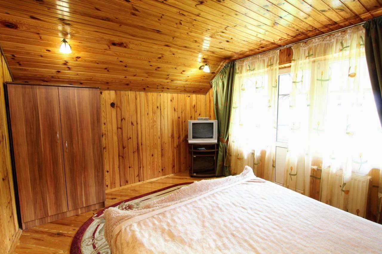 Cottage "Kliverent" Yaremche Ngoại thất bức ảnh
